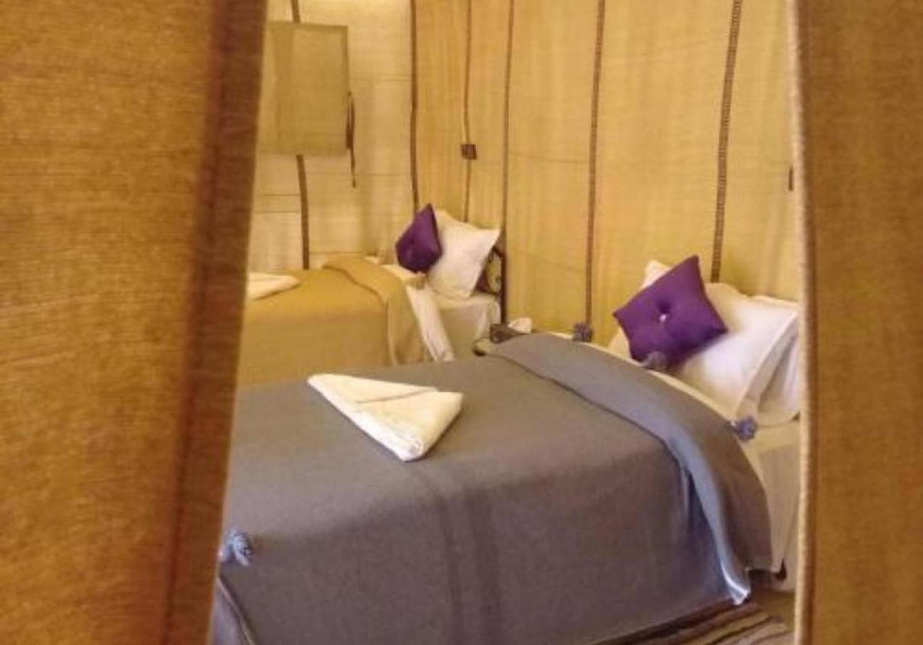 Отель Sahara Traveling Camp Мерзуга Экстерьер фото